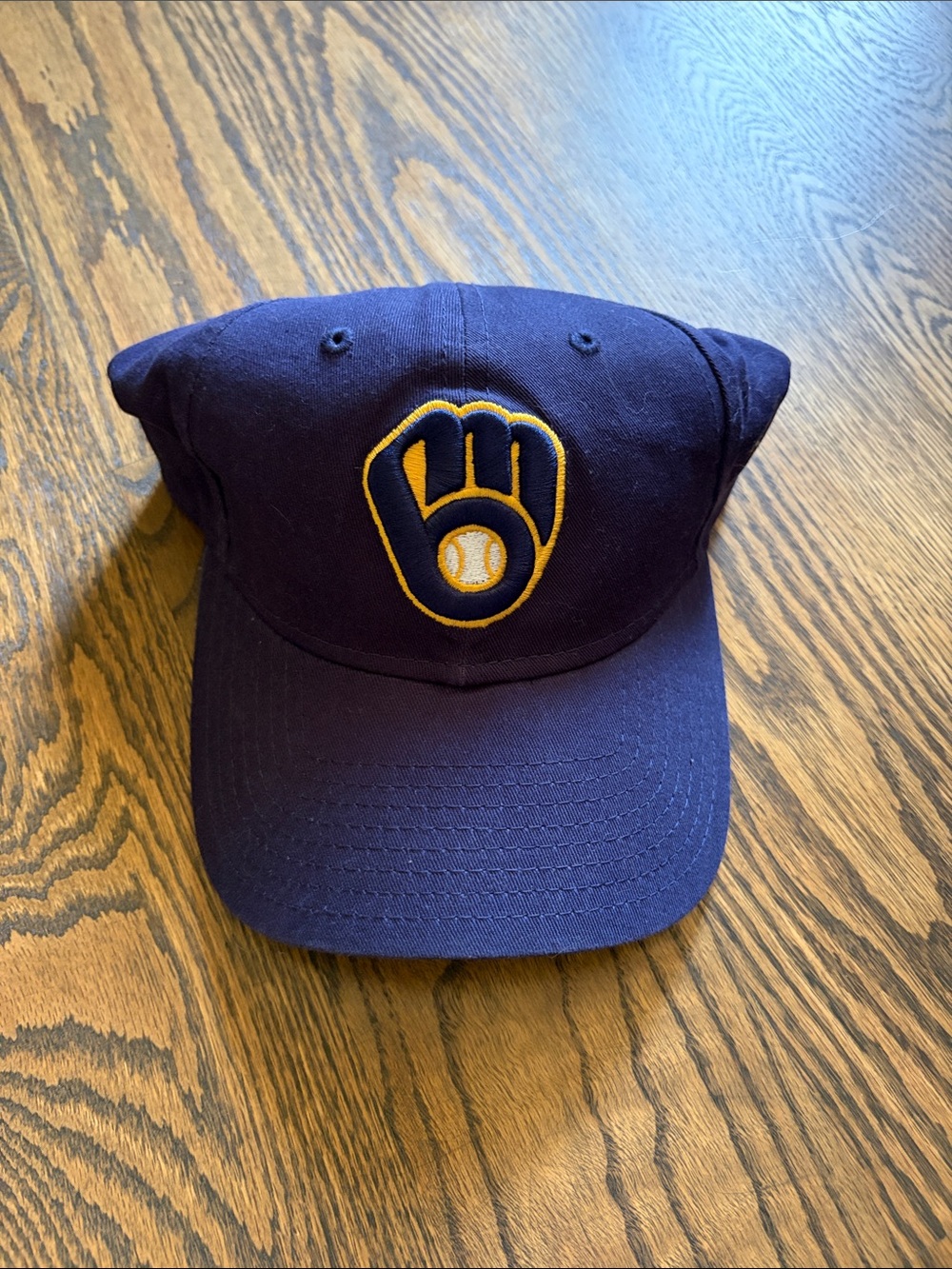 New Era Navy Blue Milwaukee Brewers Glove Logo Baseball Cap